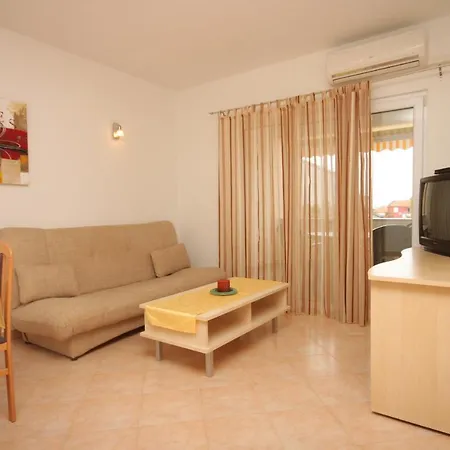 For Families With Children Stinjan, - 7423 Apartamento