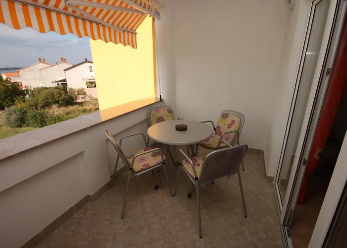 For Families With Children Stinjan, - 7423 * Пула