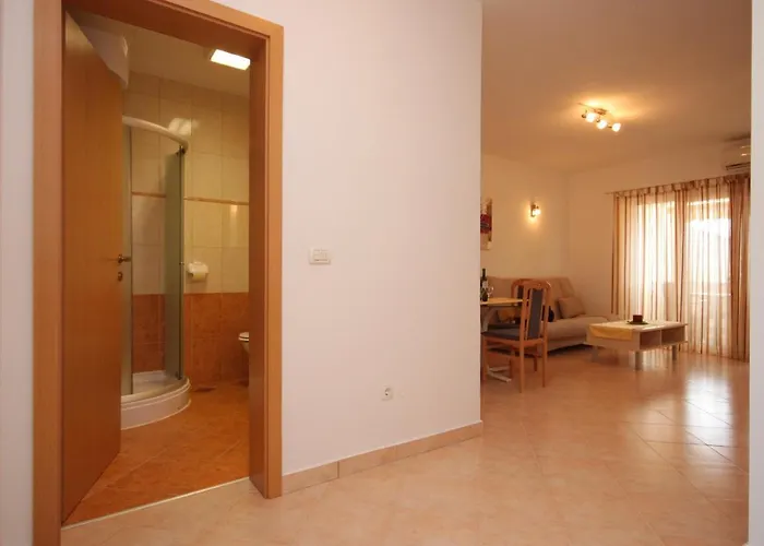 For Families With Children Stinjan, - 7423 Пула